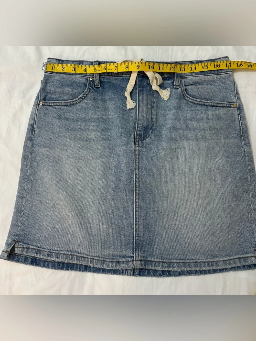 EUC Kut From The Kloth Women's Holly Blue Skirt Size 6 - Picture 6 of 6